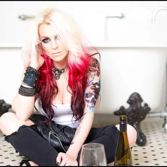 OverTone Extreme Ruby Red Hair Coloring Conditioner - Picture 4 of 13